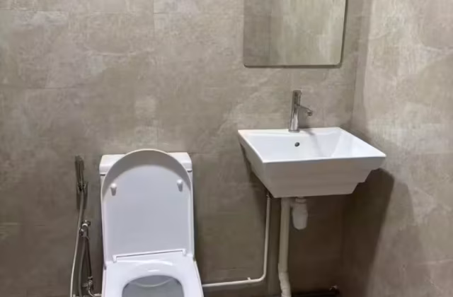 单间出租 • 裕廊西 • 683C Jurong West Street 64 • S$600 • 5房(4臥室) • 床位出租