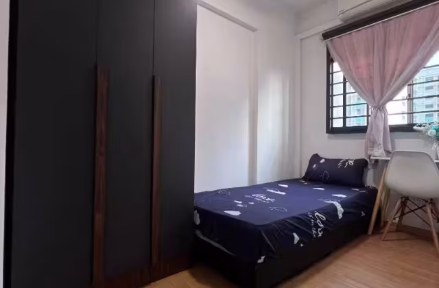单间出租 • 芽笼 • 685B Choa Chu Kang Crescent • S$650 • 4房(3臥室) • 普通房