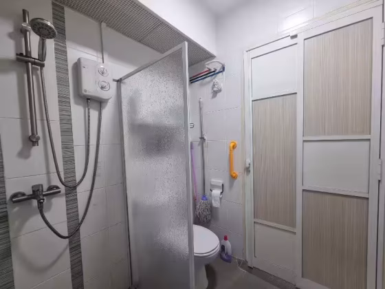 单间出租 • 武吉巴督 • 194B Bukit Batok West Avenue 6 • S$900 • 3房(2臥室) • 普通房 照片