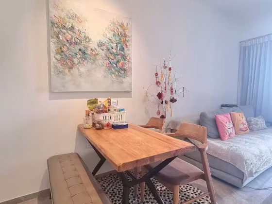 房屋出售 • 市中心 •  Jadescape • S$1870000 • 住宅公寓 • 764ft² / 70m² 照片