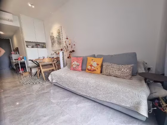 房屋出售 • 市中心 •  Jadescape • S$1870000 • 住宅公寓 • 764ft² / 70m² 照片