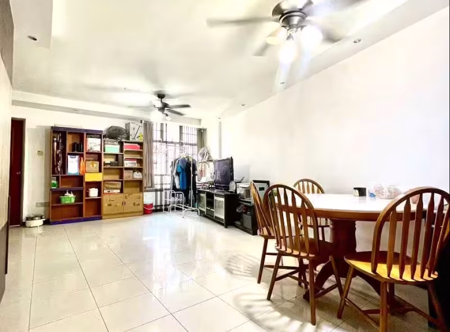 单间出租 • 林厝港 • 677C Jurong West Street 64 • S$1 • 5房(4臥室) • 主人房 照片