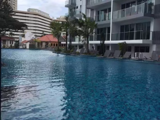 单间出租 • 加冷 •  Eight Riversuites • S$1380 • 共管公寓 • 普通房 照片