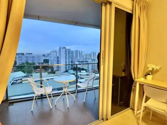 单间出租 • 加冷 •  Eight Riversuites • S$1380 • 共管公寓 • 普通房 照片