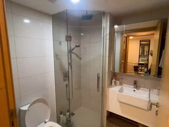 单间出租 • 加冷 •  Eight Riversuites • S$1380 • 共管公寓 • 普通房 照片