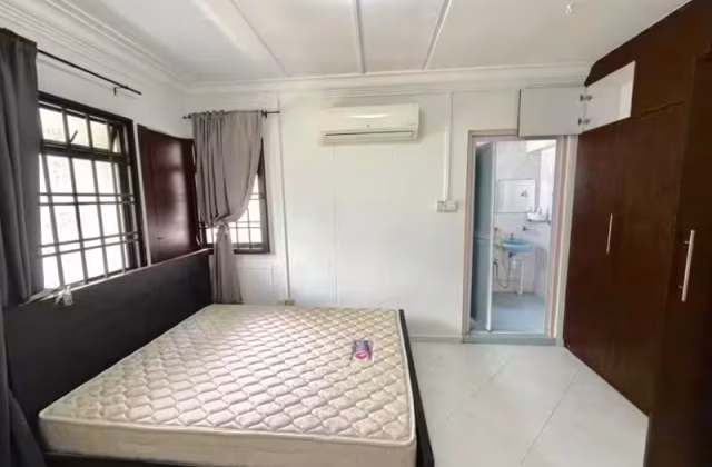 单间出租 • 巴耶利峇 • 43 Teban Gardens Road • S$1600 • 3房(2臥室) • 主人房