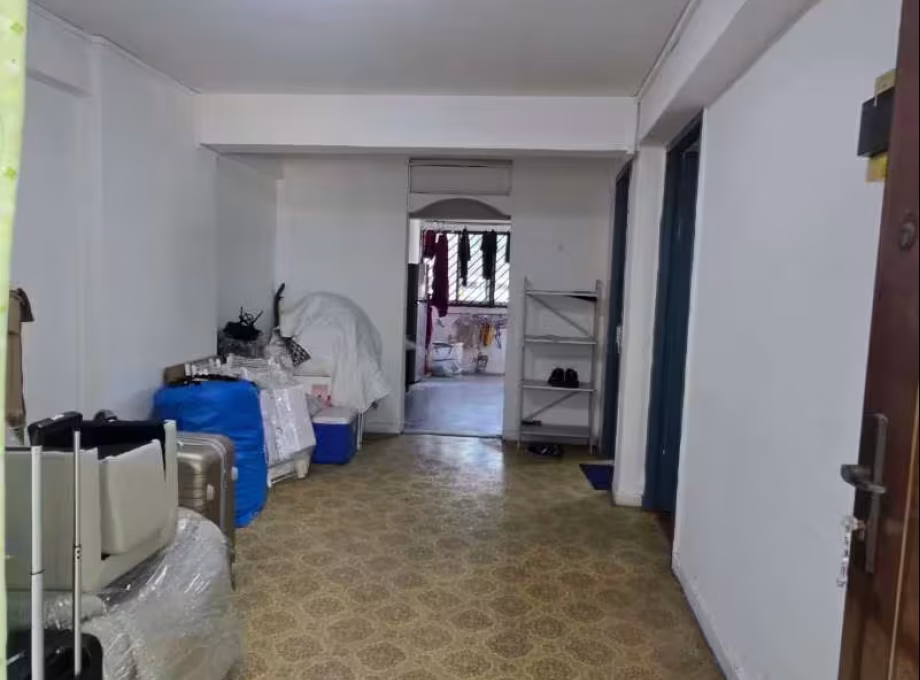 房屋出售 • 后港 • 1 Hougang Avenue 3 • S$360000 • 2房(1臥室) • 635ft² / 58m² 照片