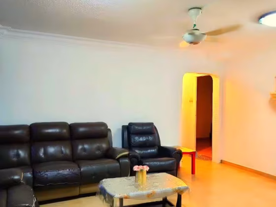 整套出租 • 梧槽 • 715 Yishun Street 71 • S$3250 • 4房(3臥室) • 1062ft² / 98m² 照片