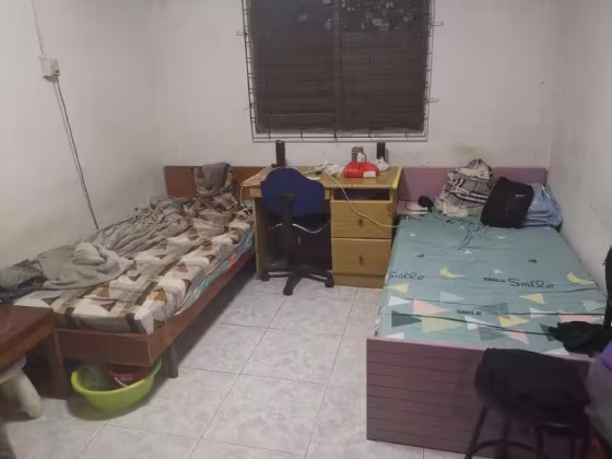 单间出租 • 马林百列 • 57 Lorong 5 Toa Payoh • S$950 • 4房(3臥室) • 普通房 照片