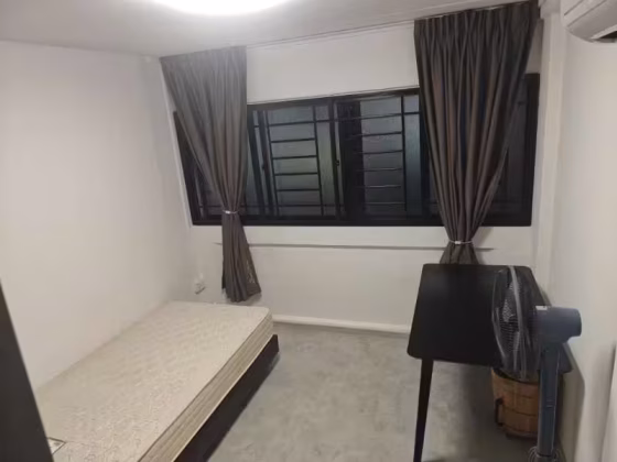 单间出租 • 义顺 • 283 Yishun Avenue 6 • S$1100 • 4房(3臥室) • 普通房 照片