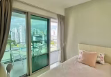 单间出租 • 加冷 •  Eight Riversuites • S$1600 • 共管公寓 • 普通房