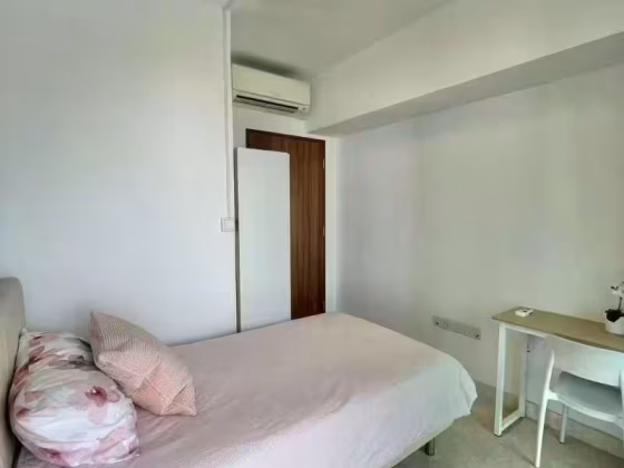单间出租 • 加冷 •  Eight Riversuites • S$1448 • 共管公寓 • 普通房 照片