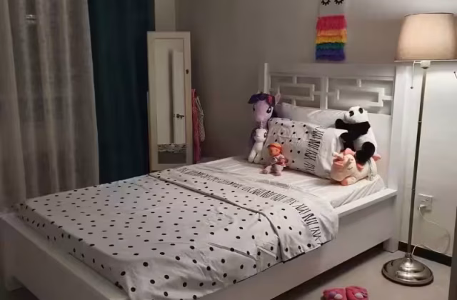 单间出租 • 金文泰 • 90B Telok Blangah Street 31 • S$1600 • 3房(2臥室) • 主人房