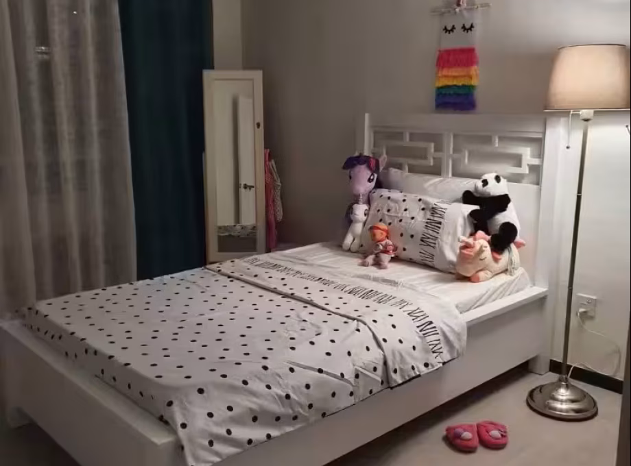 单间出租 • 金文泰 • 90B Telok Blangah Street 31 • S$1600 • 3房(2臥室) • 主人房 照片