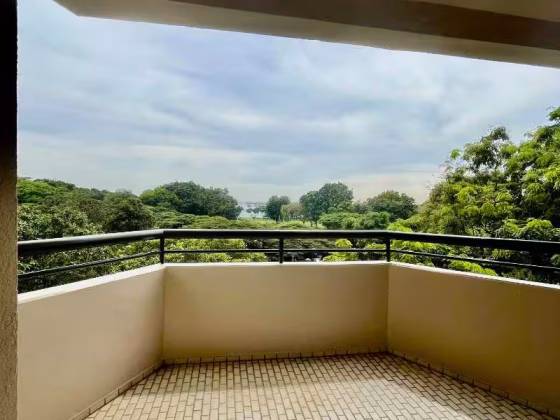 单间出租 • 武吉知马 •  Bayshore Park • S$800 • 共管公寓 • 佣人房 照片