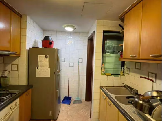 单间出租 • 欧南 •  Central Grove • S$1350 • 住宅公寓 • 普通房 照片
