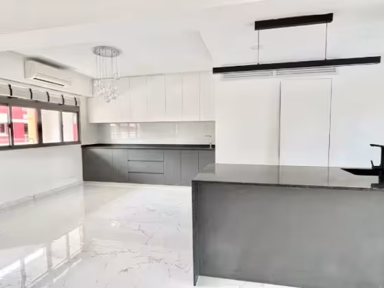 房屋出售 • 后港 • 221 Hougang Street 21 • S$1450000 • 3房(2臥室) • 1593ft² / 147m² 照片