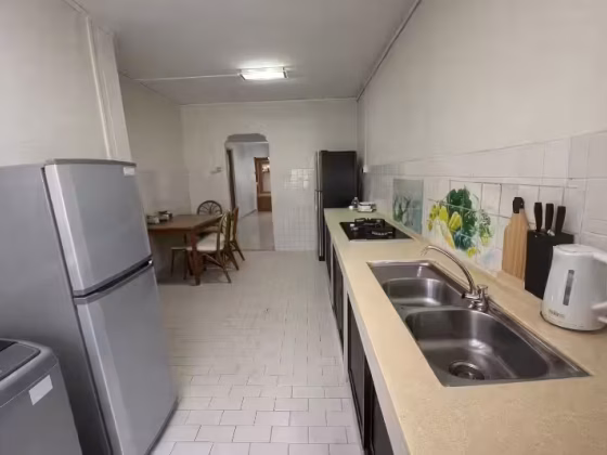 房屋出售 • 三巴旺 • 160 Woodlands Street 13 • S$425000 • 3房(2臥室) • 785ft² / 72m² 照片