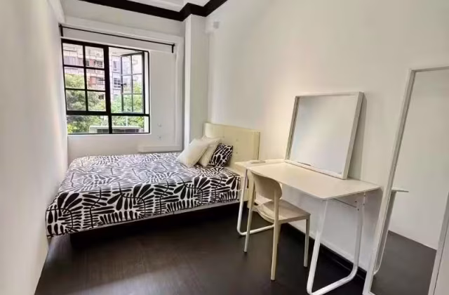 单间出租 • 欧南 •  Guillemard View • S$1280 • 住宅公寓 • 普通房