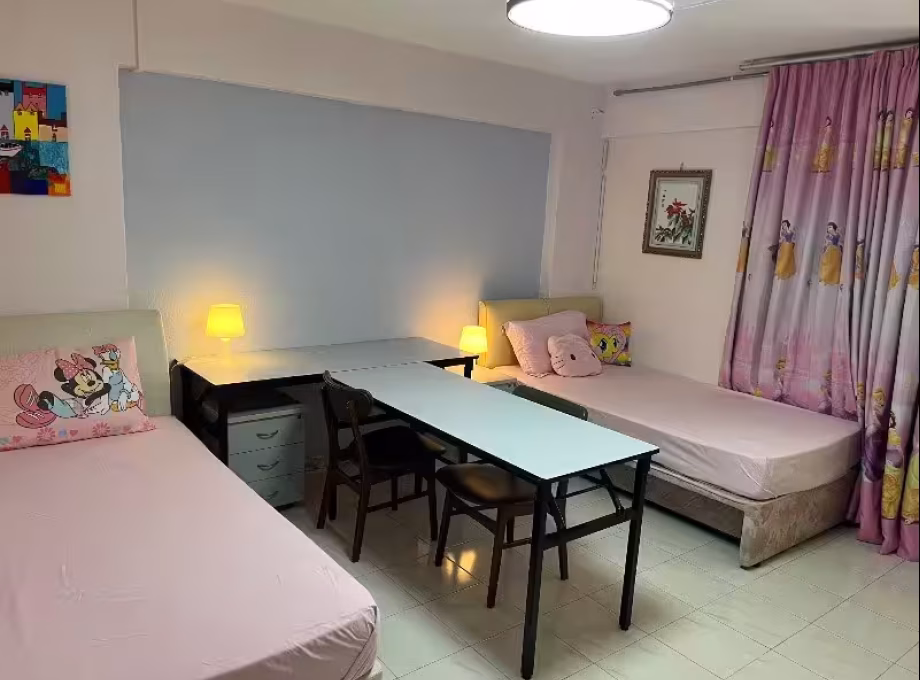 单间出租 • 西部集水区 • 855 Tampines Street 83 • S$1200 • 5房(4臥室) • 普通房 照片