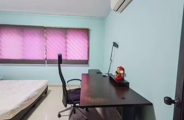 单间出租 • 林厝港 • 926 Jurong West Street 92 • S$850 • 3房(2臥室) • 普通房