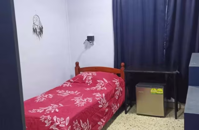 单间出租 • 宏茂桥 • 572 Ang Mo Kio Avenue 3 • S$950 • 4房(3臥室) • 普通房