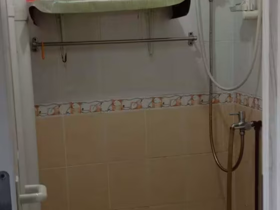 单间出租 • 后港 • 2 Hougang Avenue 3 • S$400 • 3房(2臥室) • 床位出租 照片