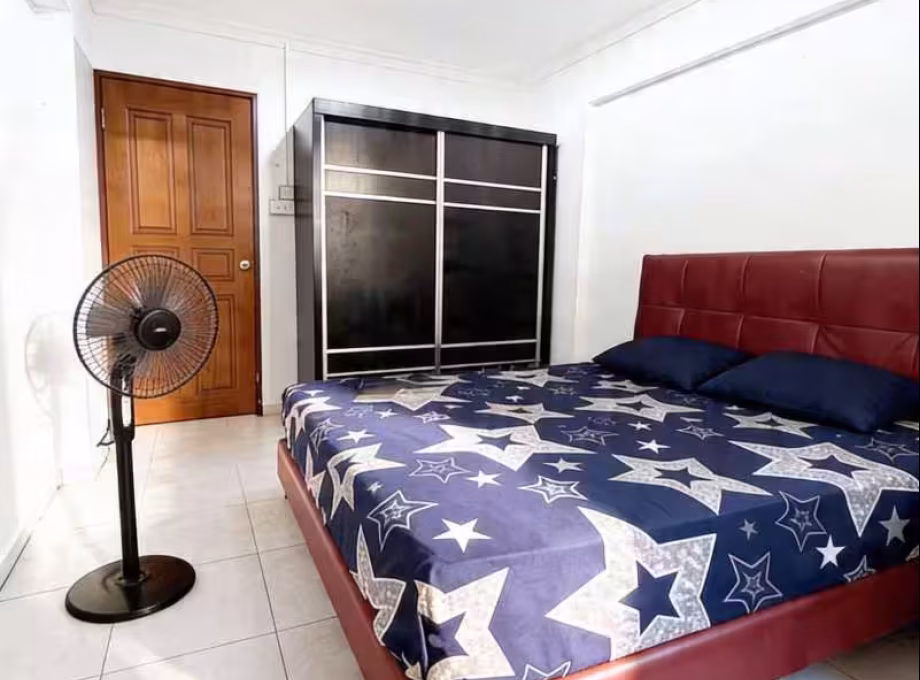 单间出租 • 金文泰 • 710 Clementi West Street 2 • S$1300 • 3房(2臥室) • 主人房 照片