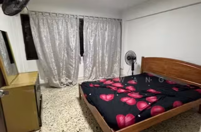 单间出租 • 巴耶利峇 • 43 Teban Gardens Road • S$1500 • 3房(2臥室) • 主人房