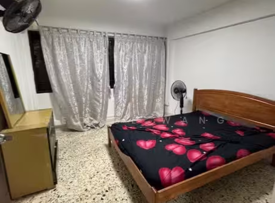 单间出租 • 巴耶利峇 • 43 Teban Gardens Road • S$1500 • 3房(2臥室) • 主人房 照片