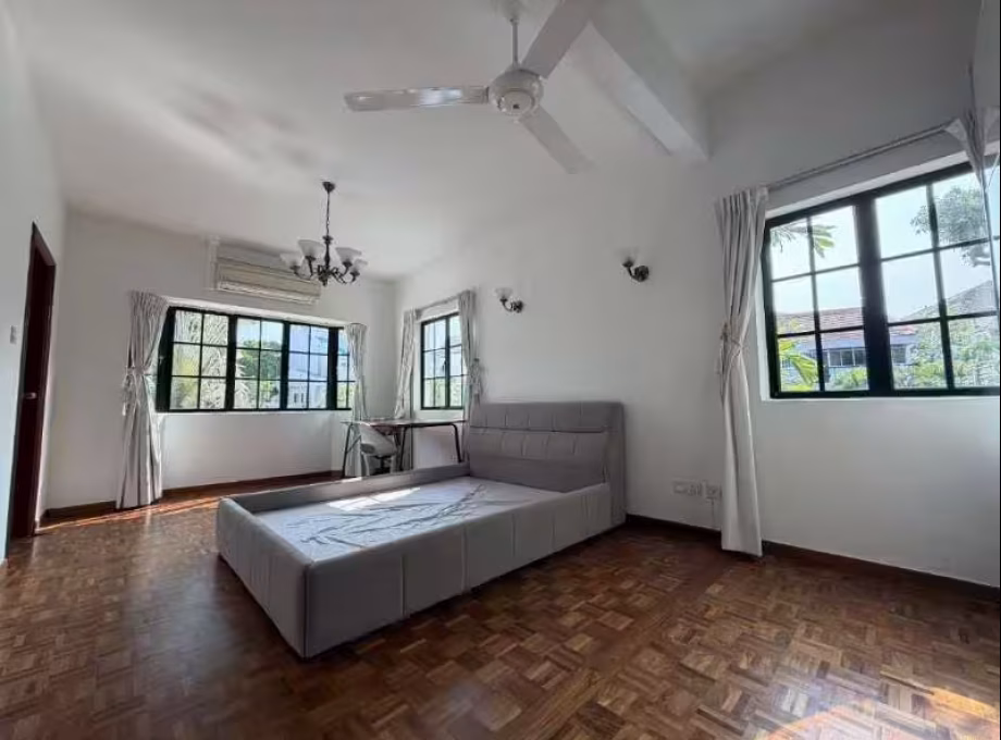 单间出租 • 诺维娜 •  Ming Teck Park • S$2500 • 2房(1臥室) • 主人房 照片