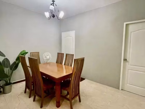 单间出租 • 欧南 •  Central Grove • S$1350 • 住宅公寓 • 普通房 照片