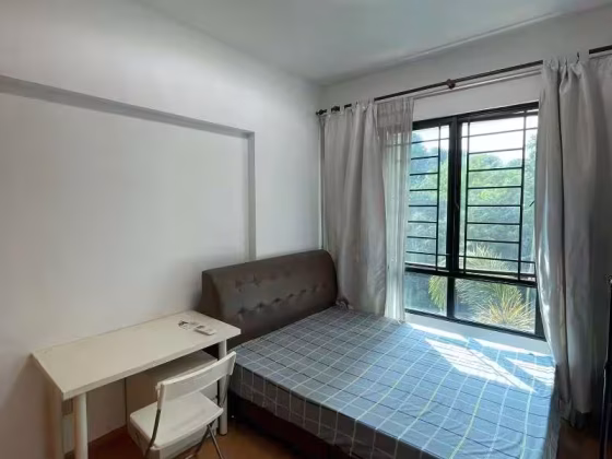 单间出租 • 欧南 •  Central Grove • S$1350 • 住宅公寓 • 普通房 照片