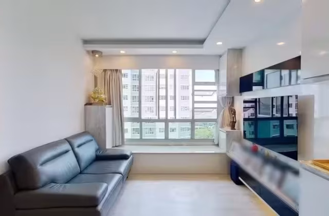 单间出租 • 金文泰 • 90B Telok Blangah Street 31 • S$1200 • 3房(2臥室) • 主人房