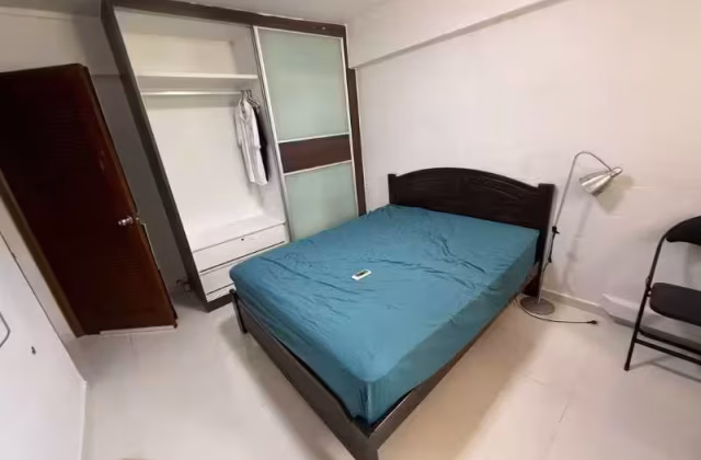 单间出租 • 武吉巴督 • 123 Bukit Batok Central • S$1000 • 3房(2臥室) • 主人房