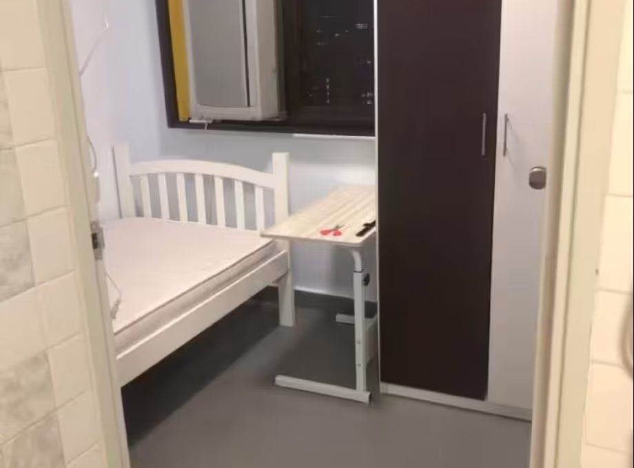单间出租 • 大巴窑 • 85 Lorong 4 Toa Payoh • S$700 • 3房(2臥室) • 佣人房 照片