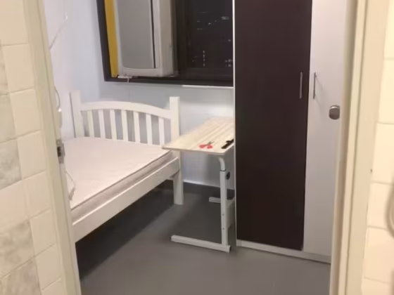 单间出租 • 大巴窑 • 85 Lorong 4 Toa Payoh • S$700 • 3房(2臥室) • 佣人房 照片