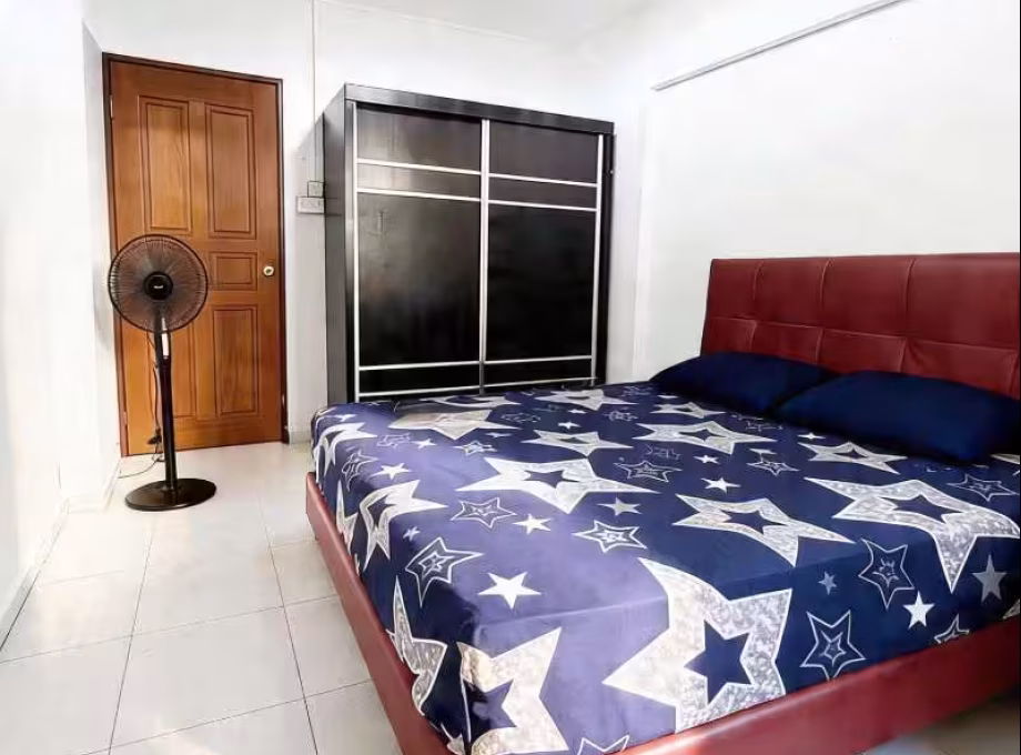 单间出租 • 金文泰 • 710 Clementi West Street 2 • S$650 • 3房(2臥室) • 床位出租 照片