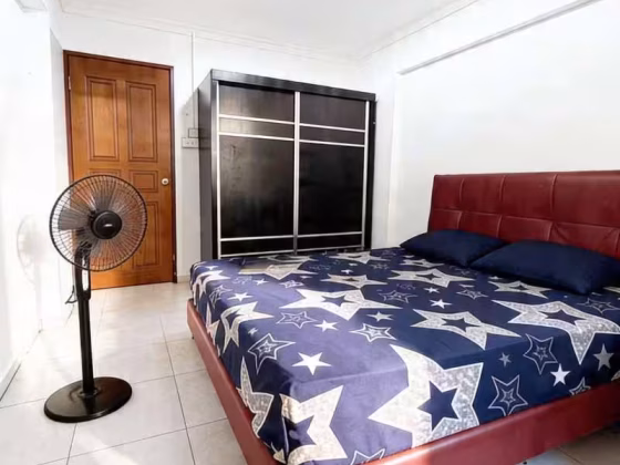 单间出租 • 金文泰 • 710 Clementi West Street 2 • S$650 • 3房(2臥室) • 床位出租 照片