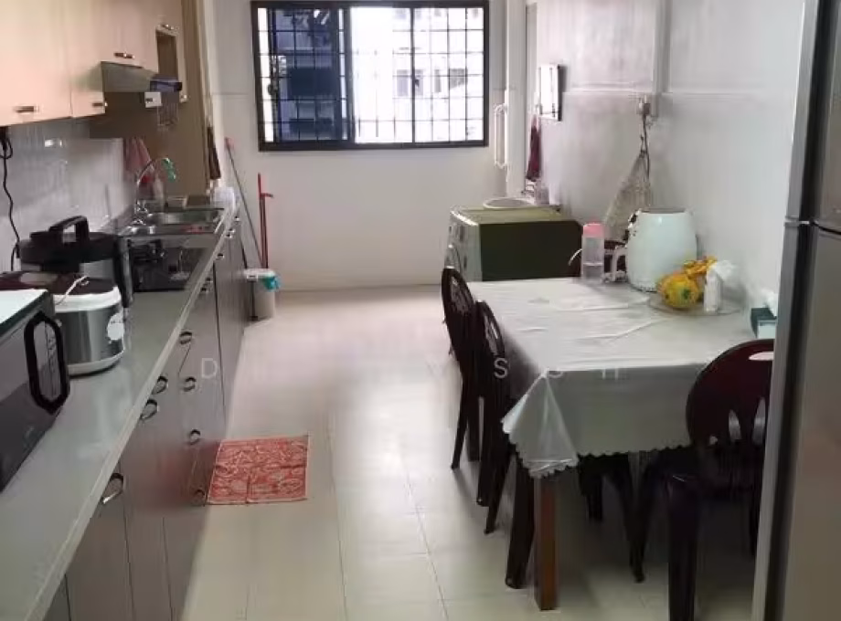 单间出租 • 巴耶利峇 • 43 Teban Gardens Road • S$1500 • 3房(2臥室) • 主人房 照片