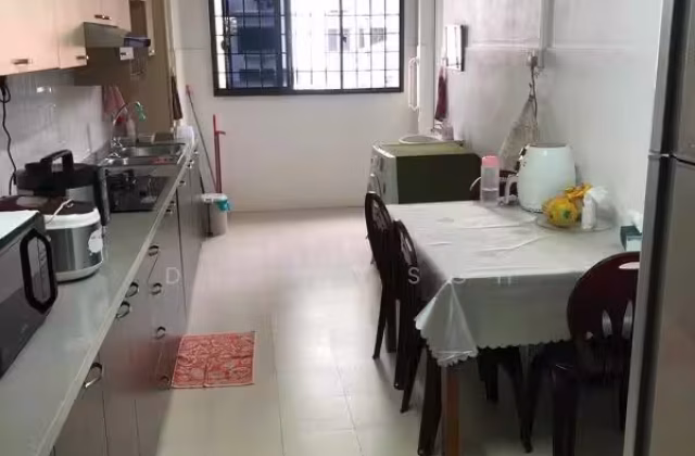 单间出租 • 巴耶利峇 • 43 Teban Gardens Road • S$1500 • 3房(2臥室) • 主人房