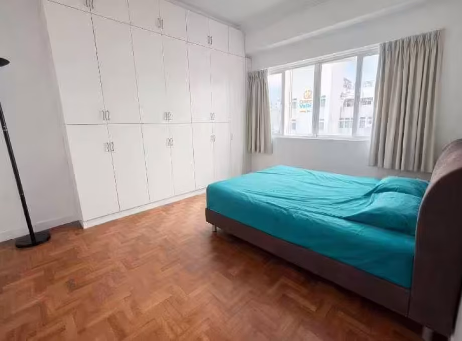 单间出租 • 诺维娜 •  Monarchy Apartments • S$2300 • 住宅公寓 • 主人房 照片