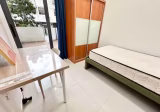 单间出租 • 加冷 •  8 Farrer Suites • S$1900 • 住宅公寓 • 主人房
