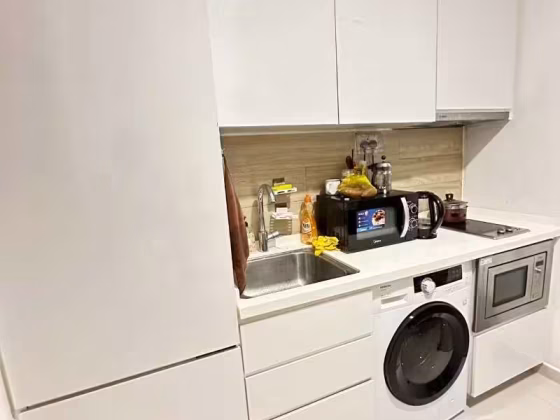 单间出租 • 加冷 •  8 Farrer Suites • S$1900 • 住宅公寓 • 主人房 照片