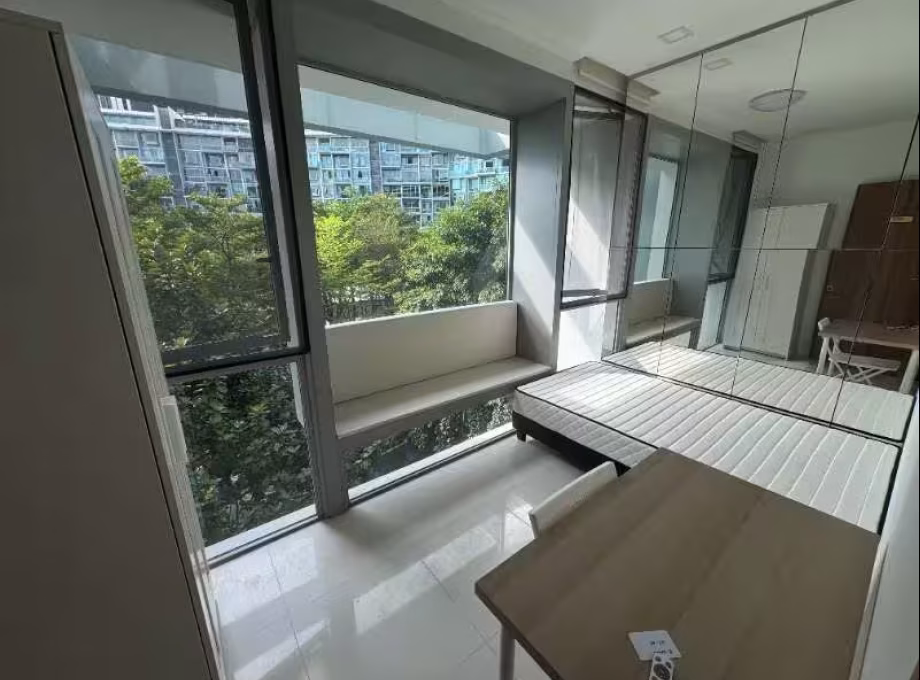 单间出租 • 金文泰 •  Botannia • S$1300 • 住宅公寓 • 普通房 照片
