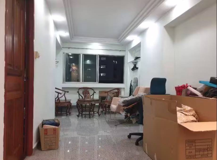 房屋出售 • 欧南 • 92A Pipit Road • S$888000 • 4房(3臥室) • 1087ft² / 100m² 照片