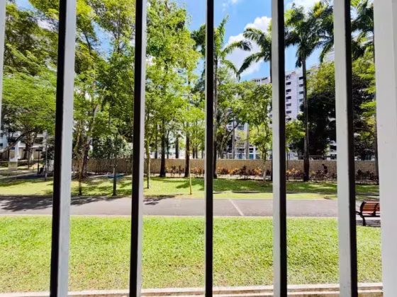 房屋出售 • 兀兰 • 733 Woodlands Circle • S$550000 • 3房(2臥室) • 1108ft² / 102m² 照片