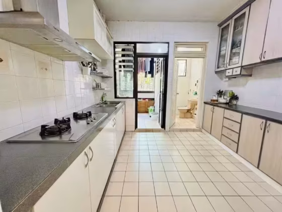 房屋出售 • 兀兰 • 733 Woodlands Circle • S$550000 • 3房(2臥室) • 1108ft² / 102m² 照片