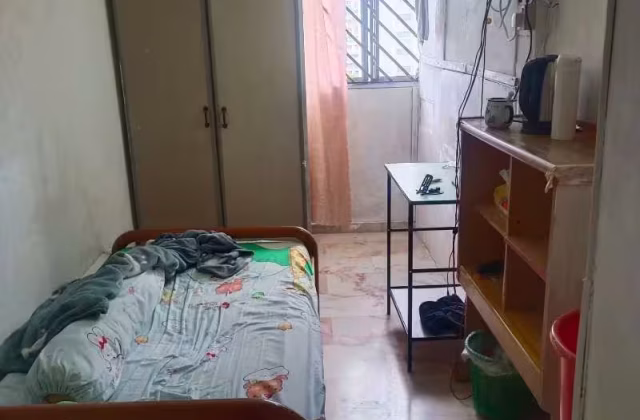 单间出租 • 武吉班让 • 124 Pending Road • S$450 • 执行组屋 • 普通房