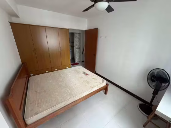 单间出租 • 林厝港 • 183D Boon Lay Avenue • S$900 • 3房(2臥室) • 普通房 照片